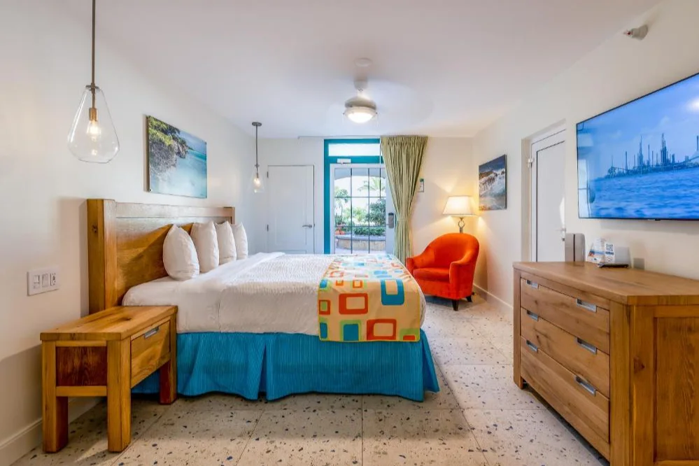 Amsterdam Manor Beach Resort | double bed